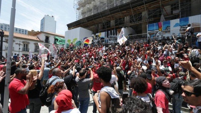 x62733216_ext-cirio-16-11-2016servidoresprotestoservidores-se-mobilizam-para-novos-protes.jpg.pagespeed.ic.Tv6SGHI_W8